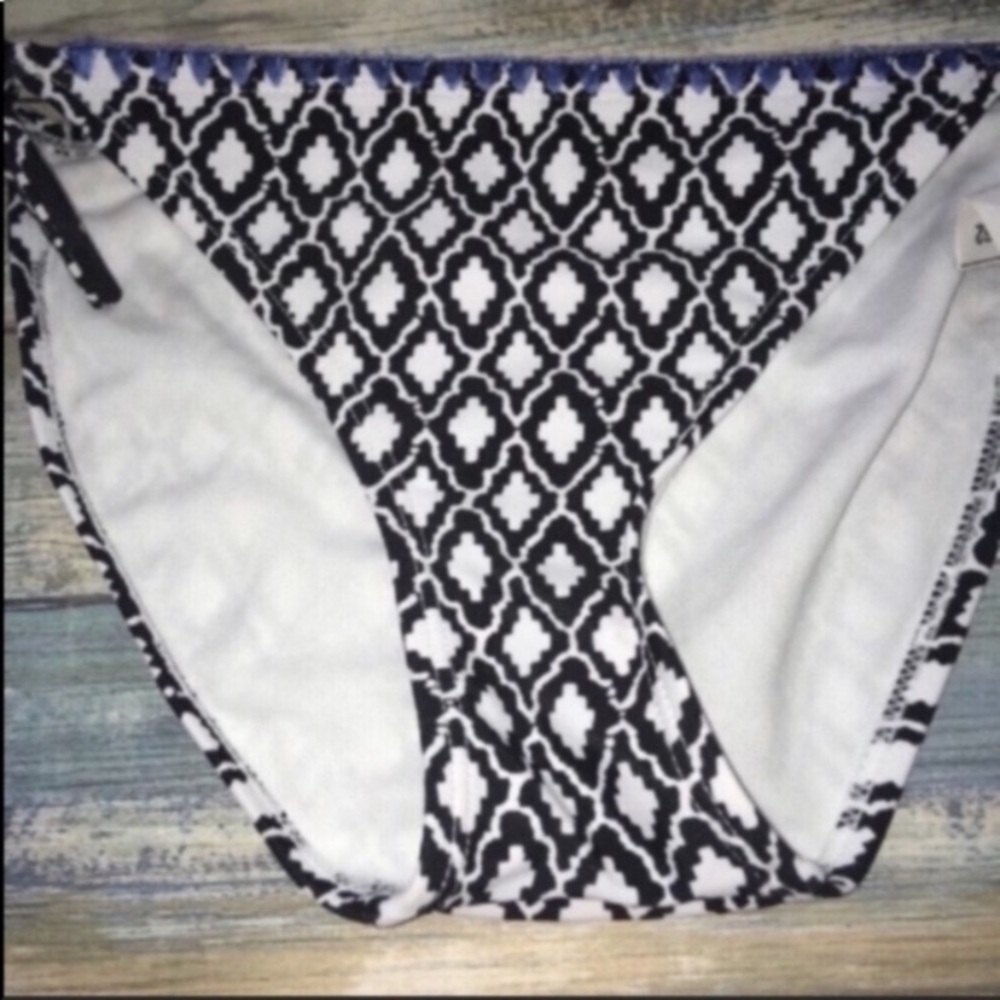 Xhilaration Scalloped Bikini Bottoms Small Black White Geometric Tie Side Tassel - Picture 3 of 4